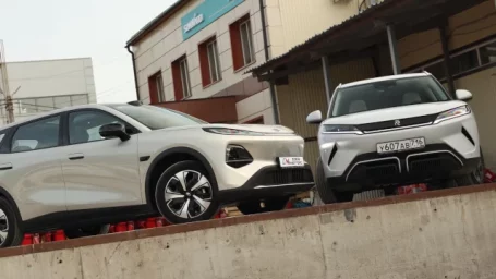 Сравнение кроссоверов Changan Qiyuan Q05 и BYD Yuan UP Сравнение кроссоверов Changan Qiyuan Q05 и BYD Yuan UP