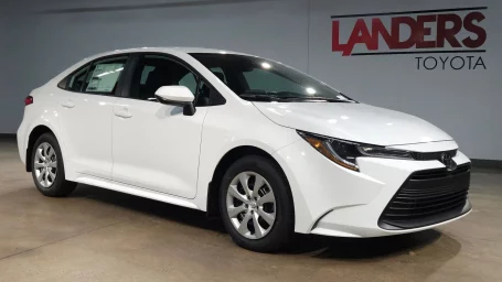 Новый Changan UNI-V в России по цене двух Toyota Corolla в США