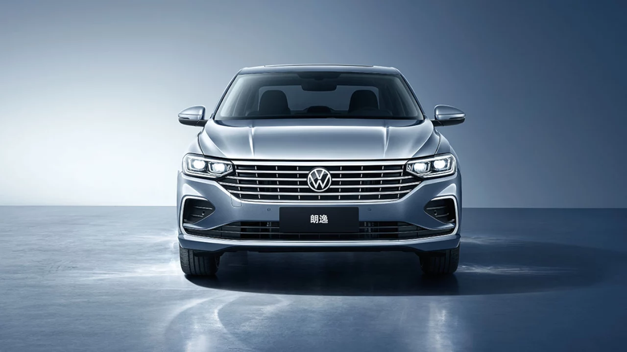 Volkswagen Lavida — аналог российской Весты в Китае стоит всего 925 000 рублей Volkswagen Lavida — аналог российской Весты в Китае стоит всего 925 000 рублей