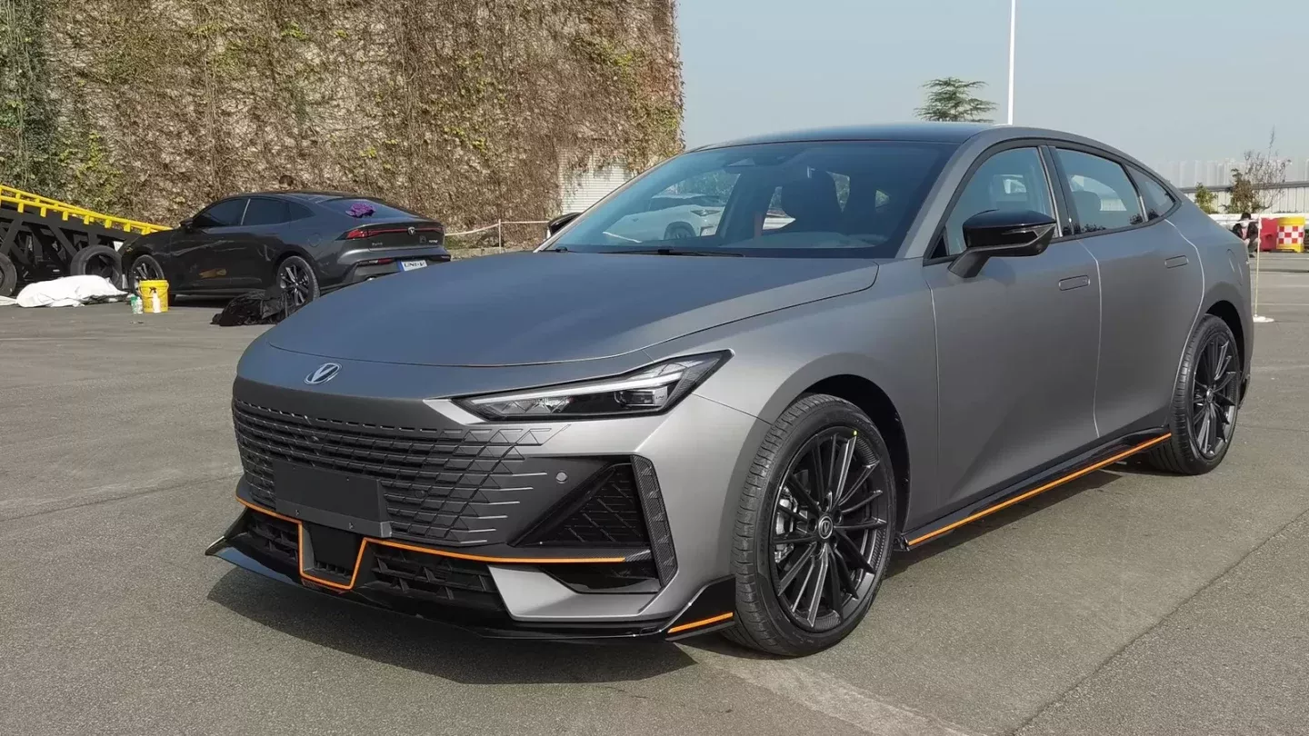 Changan UNI-V